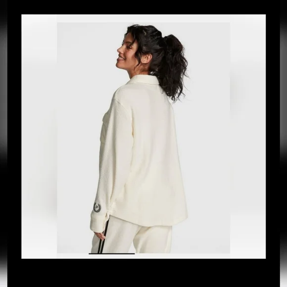 NWT! VICTORIA'S SECRET CREAMER REVERSE FLEECE SHACKET (XS - Picture 7 of 10